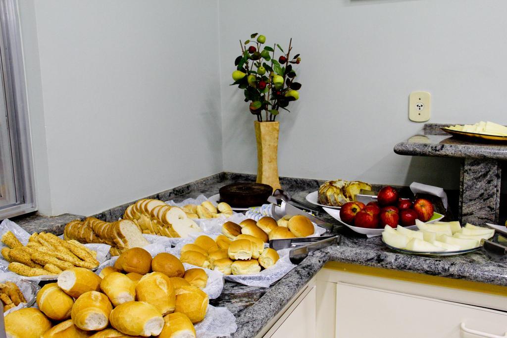 Alpha Ville Hotel Асис Екстериор снимка