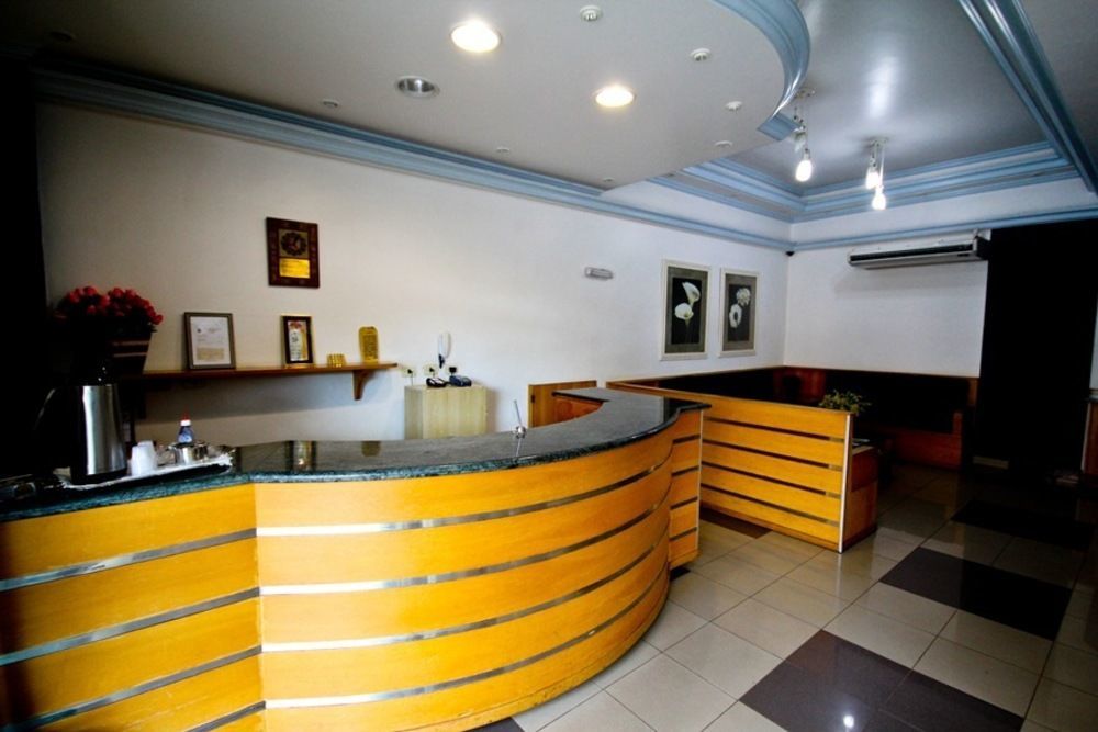 Alpha Ville Hotel Асис Екстериор снимка