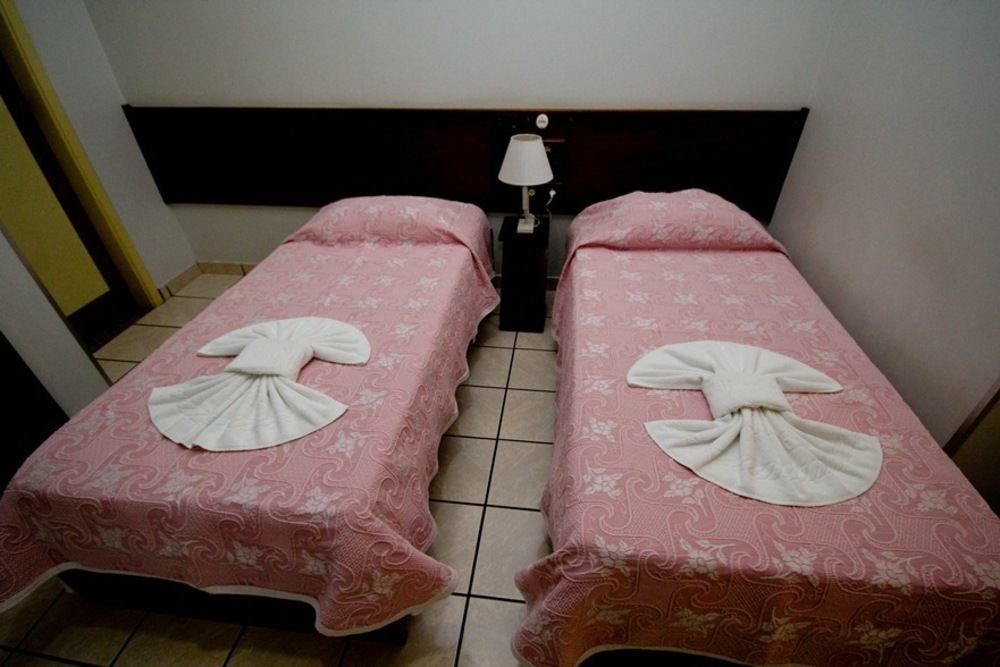 Alpha Ville Hotel Асис Екстериор снимка
